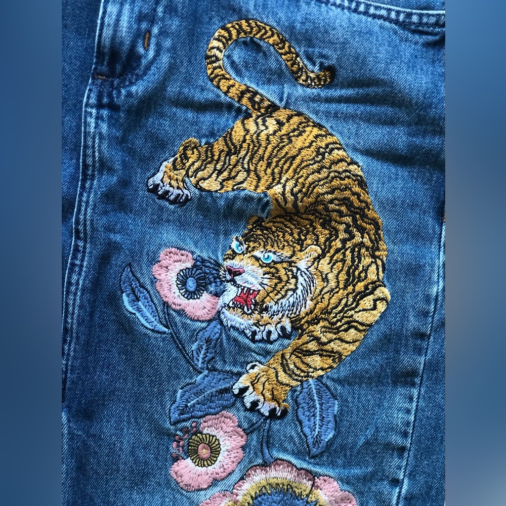BOBÔ Brazilian brand denim skirt with tiger and flowers embroidered jeans - Picture 3 of 10